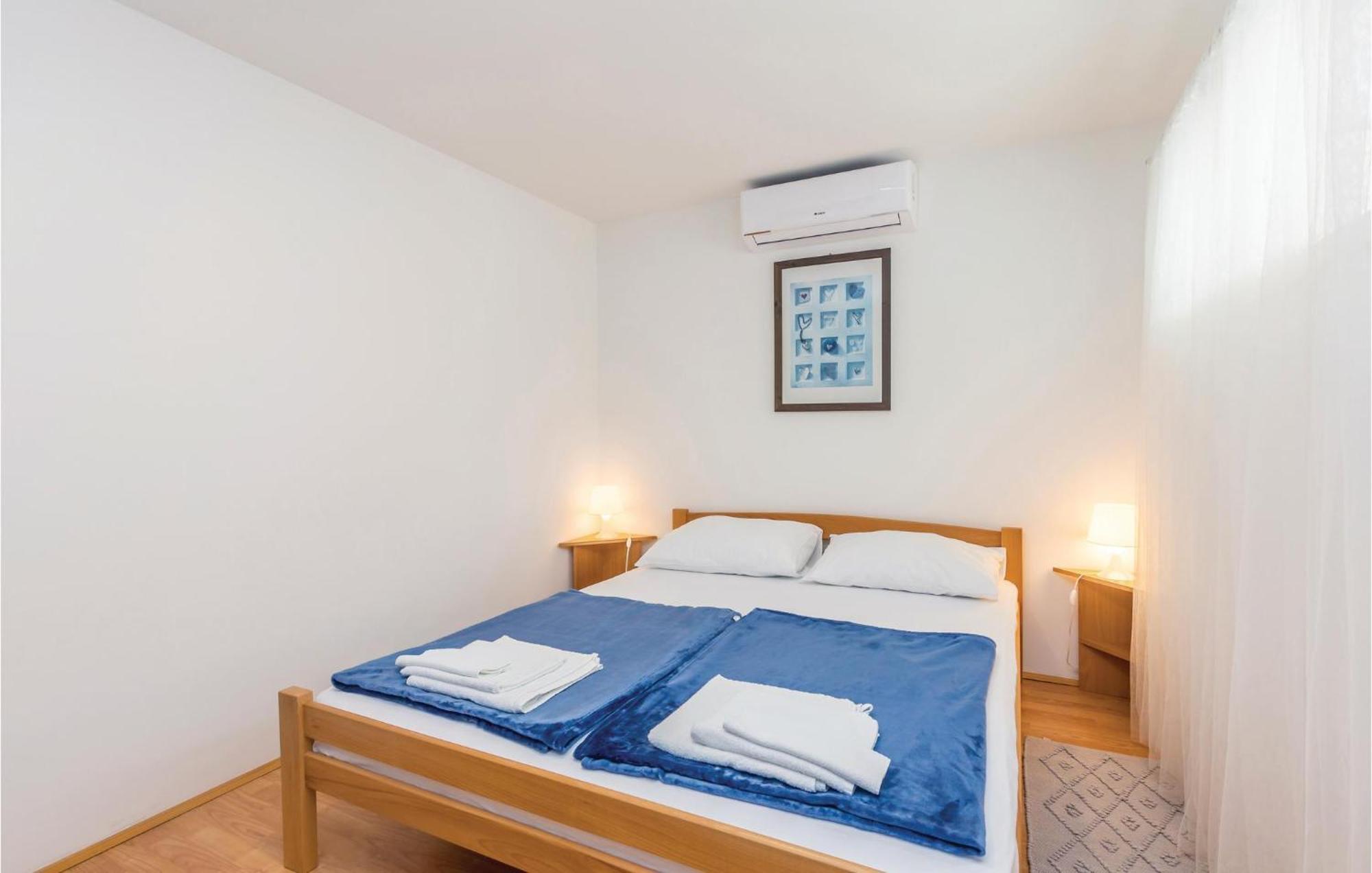 Gorgeous Apartment In Krk With Wifi Punat Kültér fotó