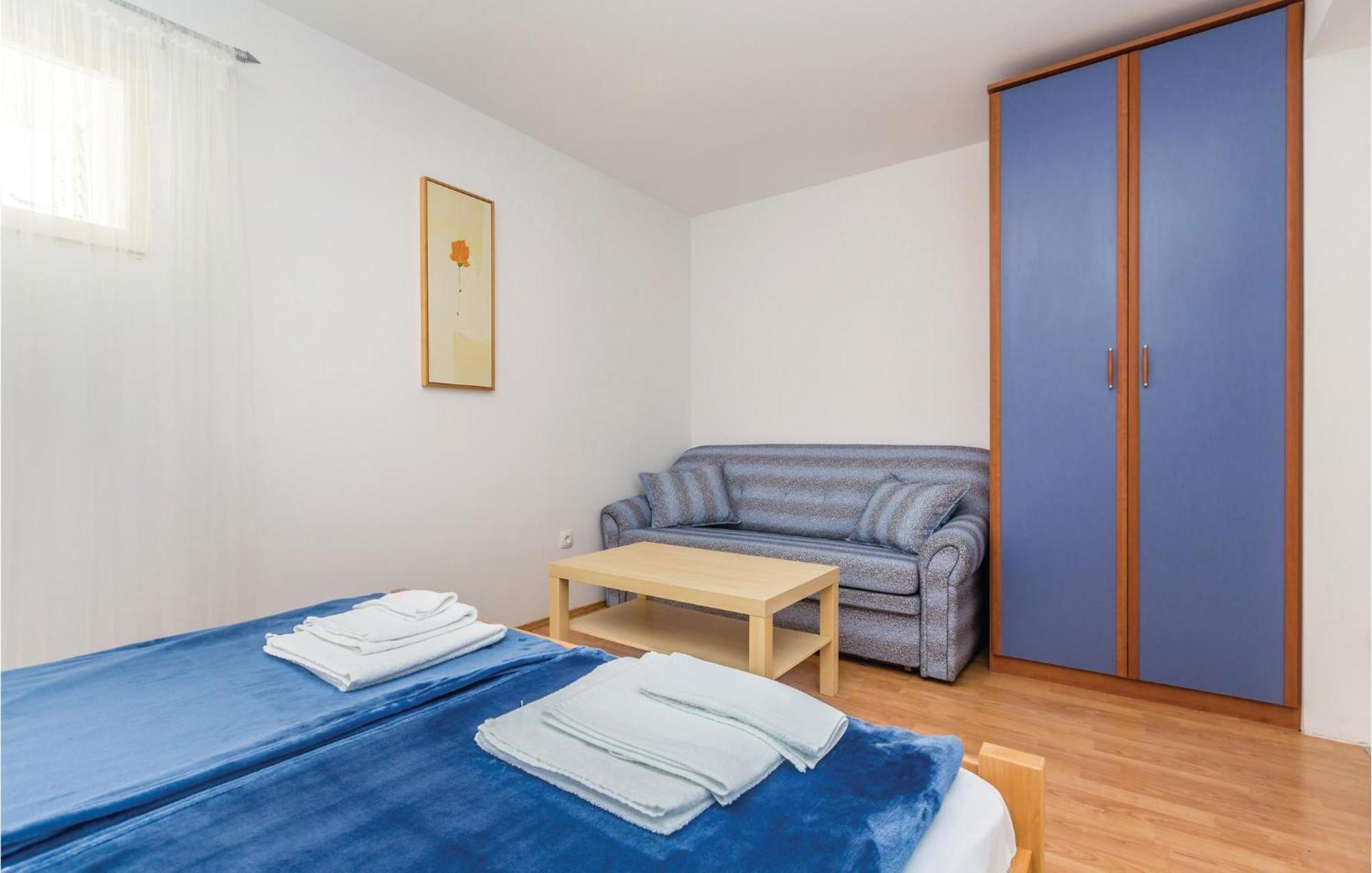 Gorgeous Apartment In Krk With Wifi Punat Kültér fotó