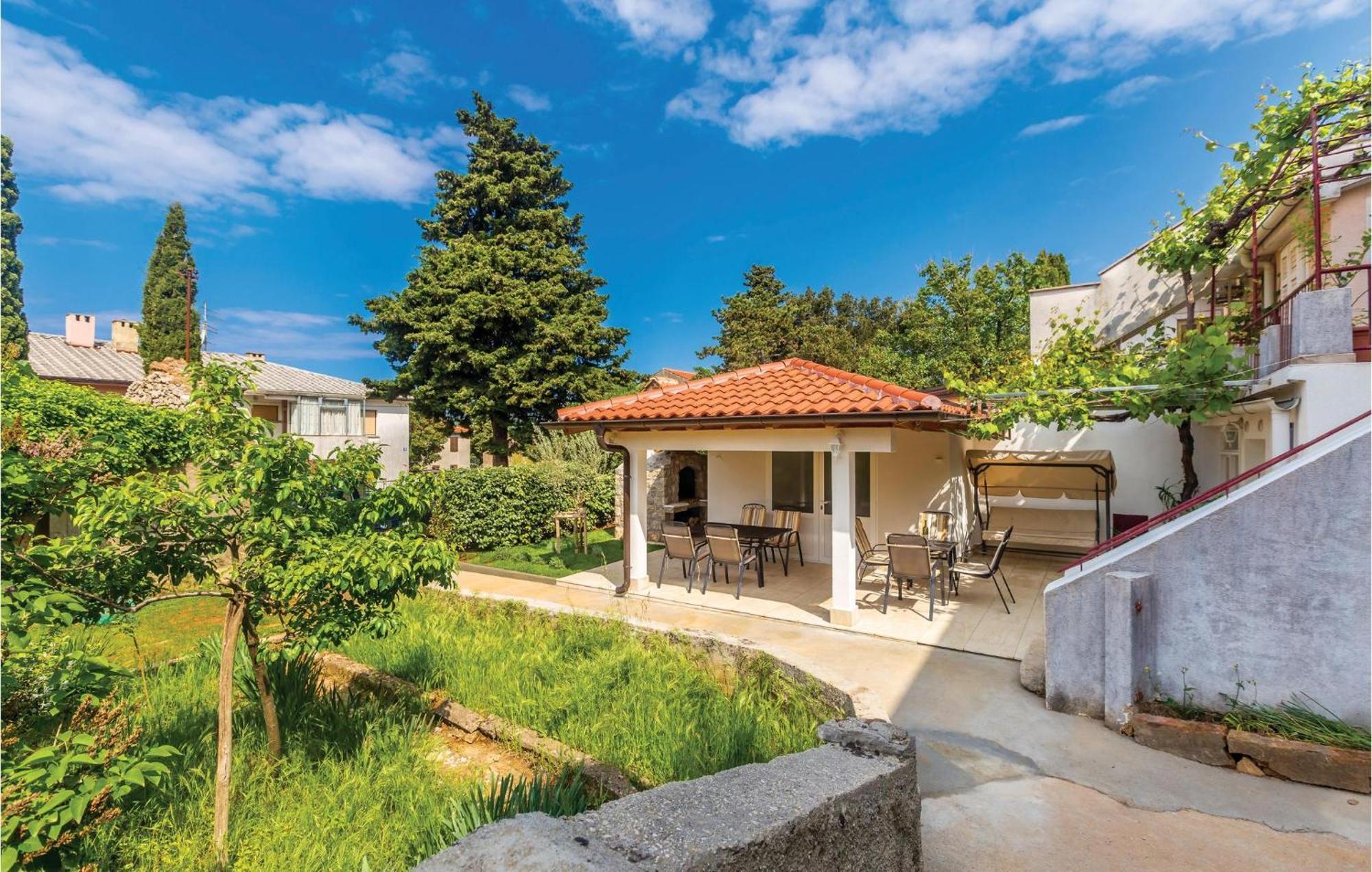 Gorgeous Apartment In Krk With Wifi Punat Kültér fotó