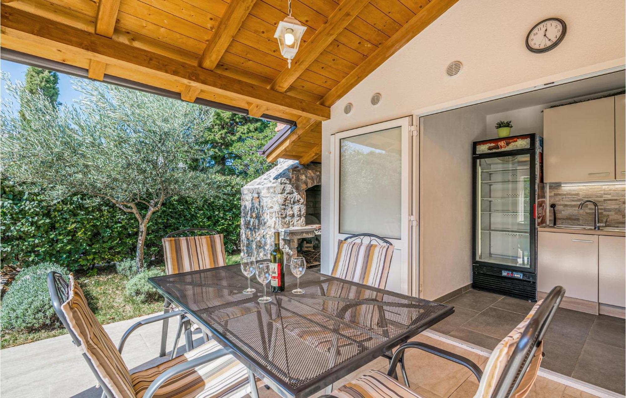 Gorgeous Apartment In Krk With Wifi Punat Kültér fotó